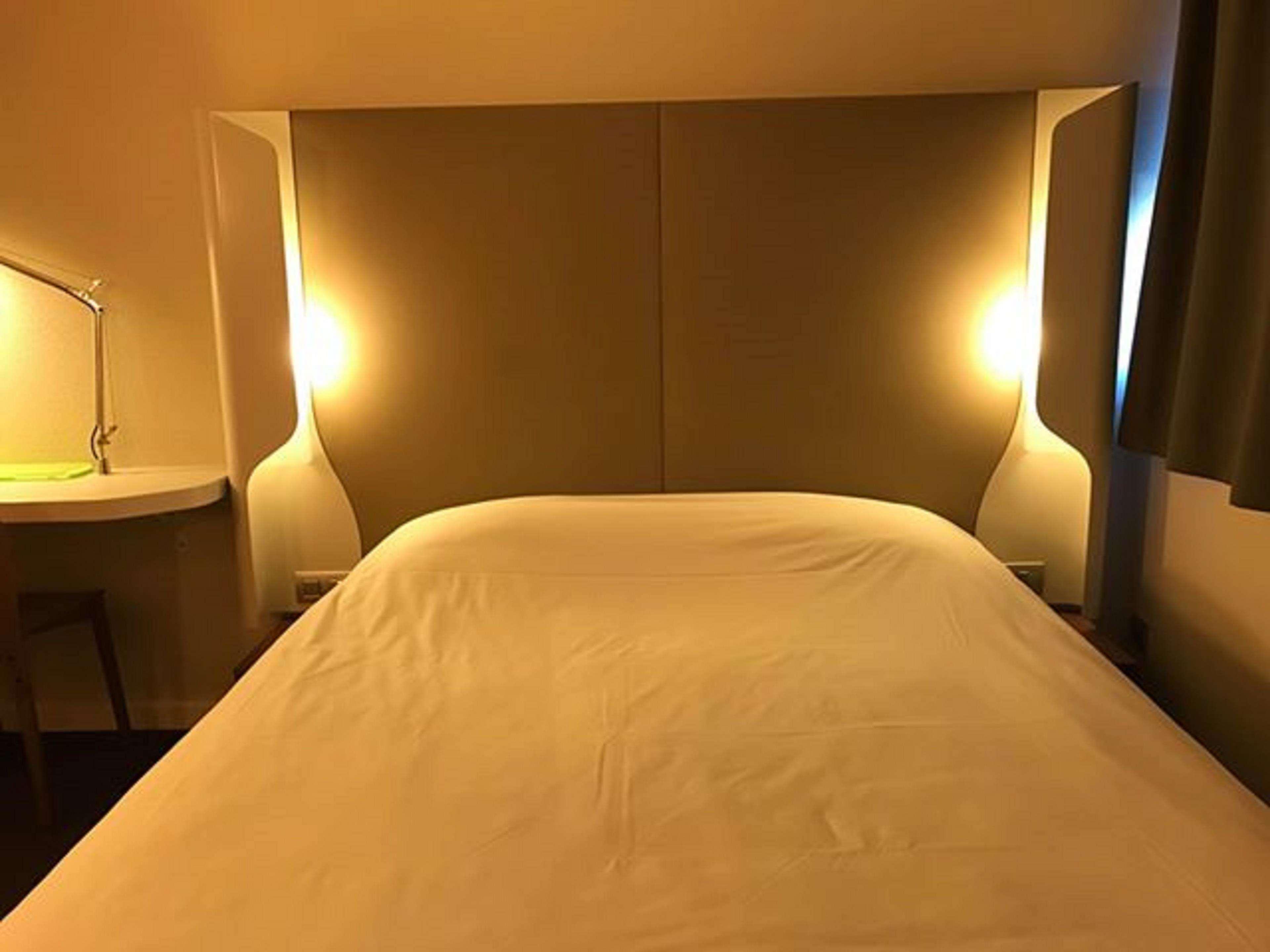 ก็องปานีล แซ็งเอเตียน เอสต์ Hotel แซ็งต์-ชามงด์ ภายนอก รูปภาพ